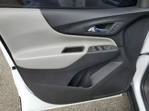 Used 2023 Chevrolet Equinox LS w/ LS Convenience Package image 18