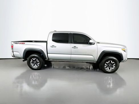 Certified 2023 Toyota Tacoma TRD Off-Road AWD/4WD image 4