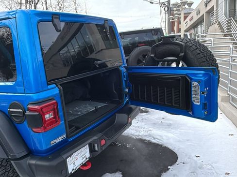 Certified 2022 Jeep Wrangler Unlimited Rubicon w/ Xtreme Recon 35" Tire Package image 7