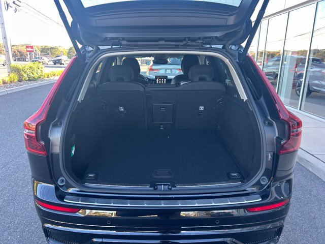 Used 2026 Volvo XC60 B5 Plus AWD/4WD image 11