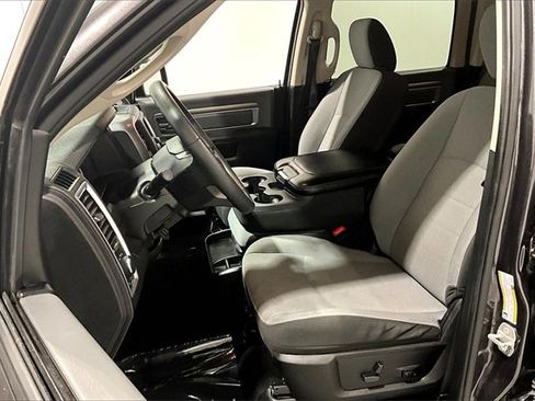 Used 2023 RAM 1500 Classic SLT image 23