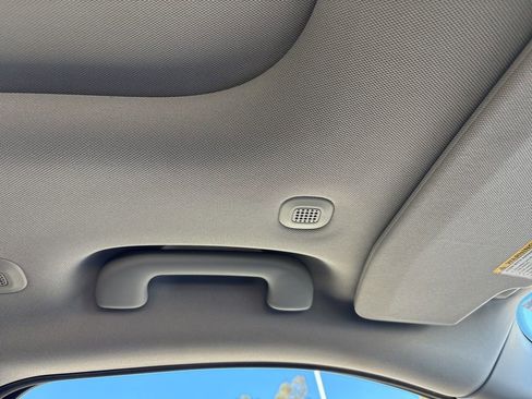 Used 2022 Jeep Grand Cherokee L Limited w/ Luxury Tech Group II image 38