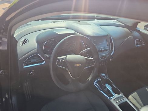 Used 2016 Chevrolet Cruze LT w/ Convenience Package FWD image 18