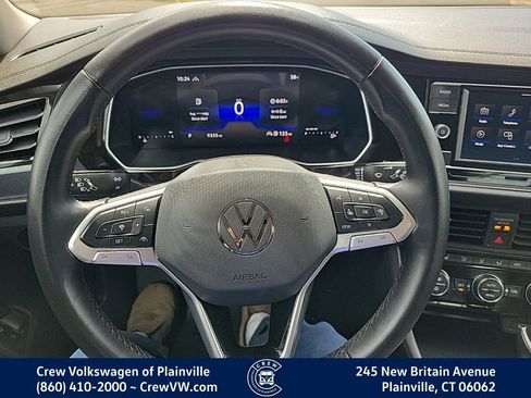Certified 2024 Volkswagen Jetta SE FWD image 5