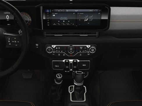 Used 2025 Jeep Wrangler Sport S image 23