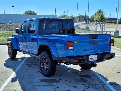 New 2026 Jeep Gladiator Sport AWD/4WD image 2