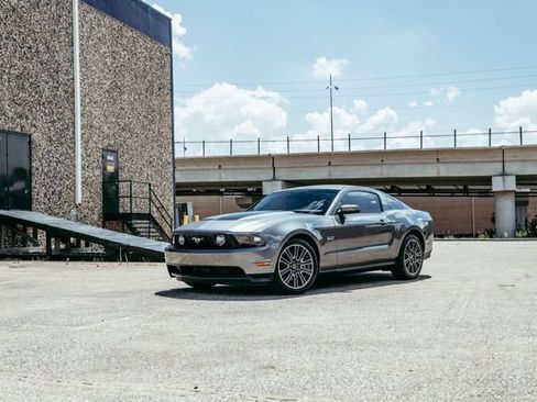 Used 2011 Ford Mustang GT Premium w/ Comfort Pkg RWD image 19
