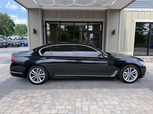 Used 2017 BMW 750i xDrive AWD/4WD image 4