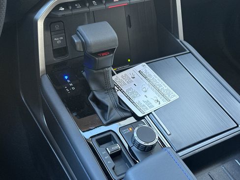 New 2026 Toyota Tundra Limited AWD/4WD image 19