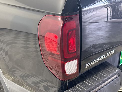 Used 2017 Honda Ridgeline Black Edition image 36