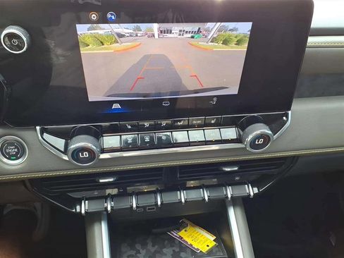 Used 2024 Chevrolet Colorado ZR2 w/ Safety Package image 15