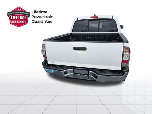 Used 2015 Toyota Tacoma PreRunner w/ SR5 Package RWD image 9