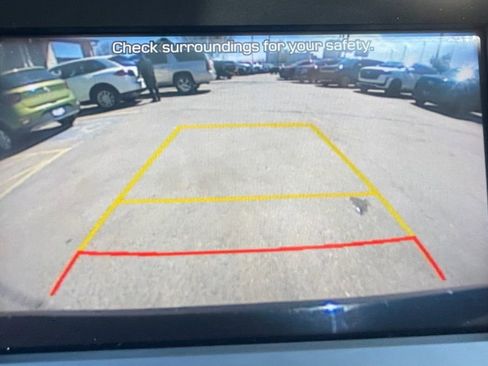 Used 2018 Hyundai Elantra Value Edition FWD image 27