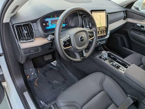 Used 2025 Volvo XC90 B6 Plus AWD/4WD image 11