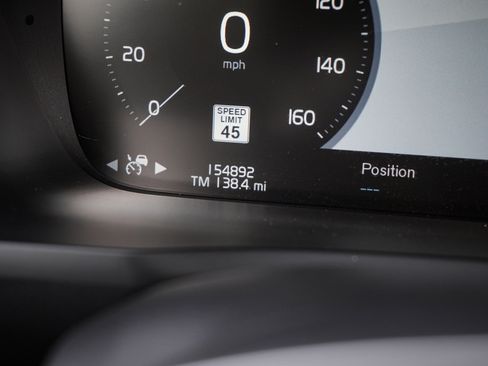 Used 2016 Volvo XC90 T6 Momentum w/ Protection Package Plus image 21