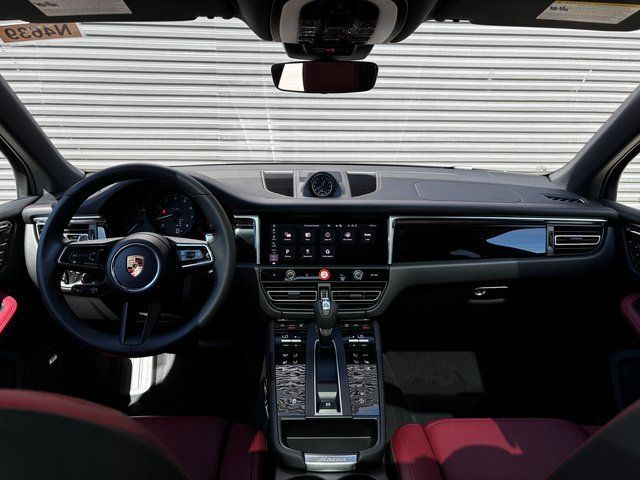 Certified 2026 Porsche Macan AWD/4WD image 13