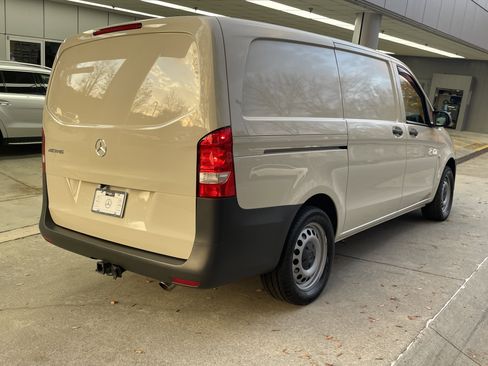 Used 2023 Mercedes-Benz Metris image 6