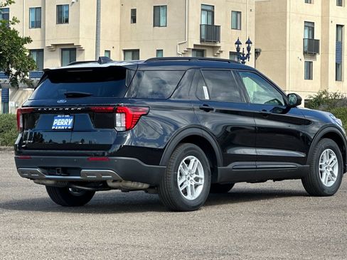 New 2026 Ford Explorer Active w/ Active Comfort Package RWD image 4