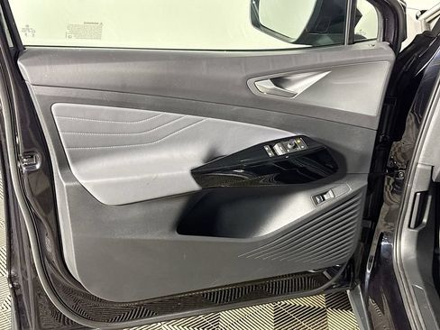 Certified 2023 Volkswagen ID.4 Pro S Plus AWD/4WD image 11