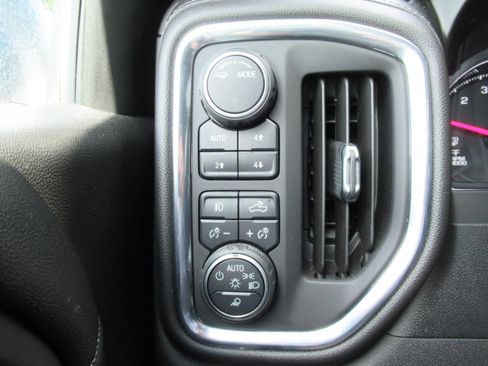 Used 2021 Chevrolet Silverado 1500 LTZ AWD/4WD image 21