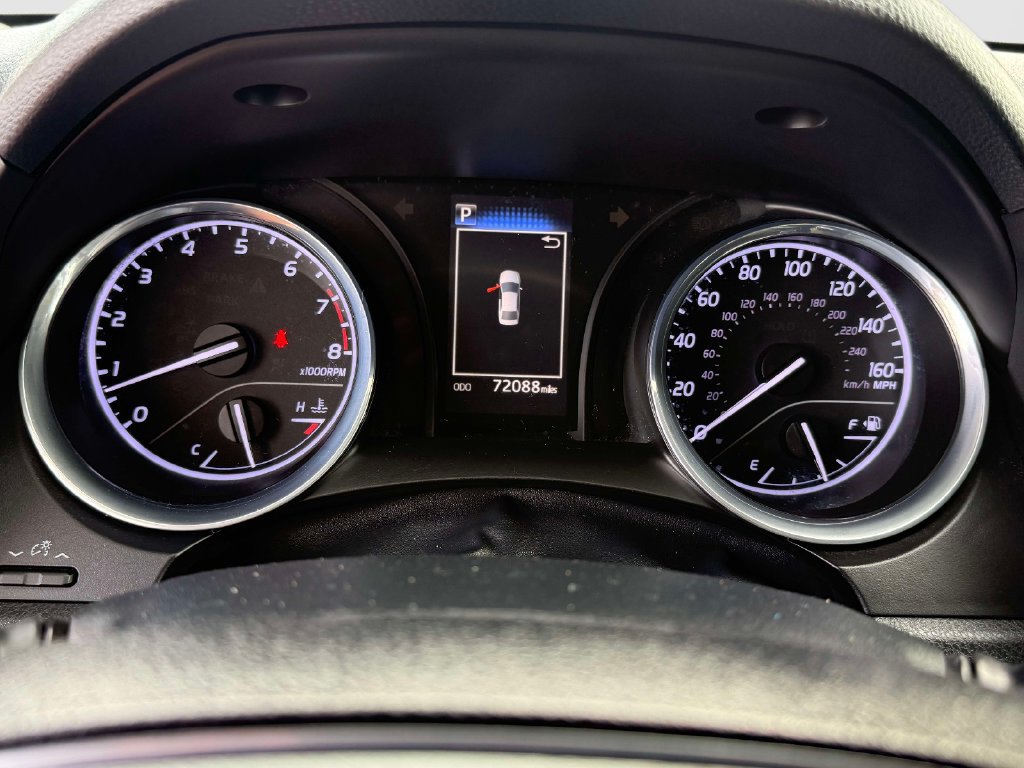 Used 2020 Toyota Camry SE FWD image 16