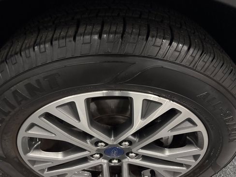 Used 2022 Ford Escape SEL image 13