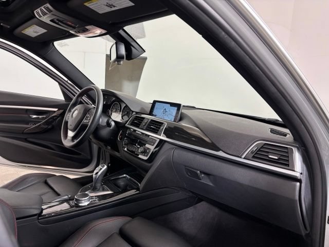 Used 2017 BMW 330i xDrive Sedan AWD/4WD image 22