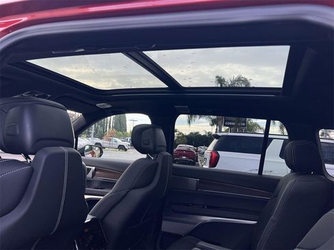 New 2026 Cadillac Vistiq Luxury image 29