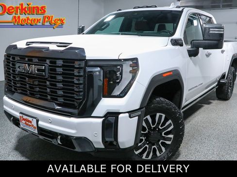 Used 2024 GMC Sierra 2500 Denali Ultimate w/ Max Trailering Package AWD/4WD image 1