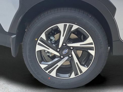 Certified 2025 Subaru Crosstrek 2.5i Premium AWD/4WD image 8