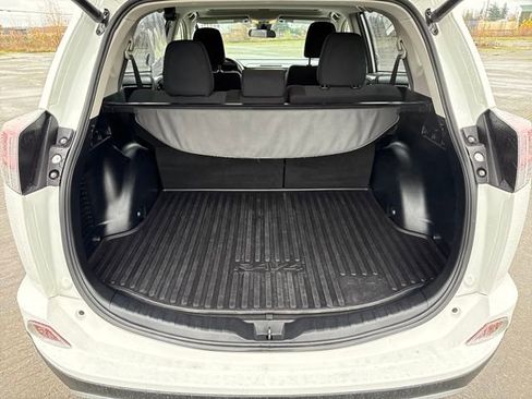 Used 2018 Toyota RAV4 XLE image 13