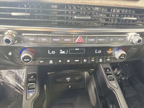 Used 2022 Kia Telluride SX w/ Nightfall Edition Package AWD/4WD image 10