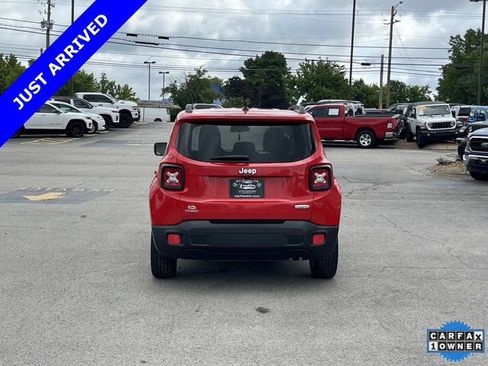 Certified 2017 Jeep Renegade Latitude FWD image 5
