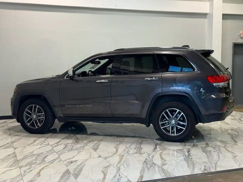 Used 2017 Jeep Grand Cherokee Limited w/ Luxury Group II RWD image 9