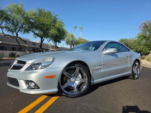 Used 2011 Mercedes-Benz SL 550 w/ Premium I Pkg image 2