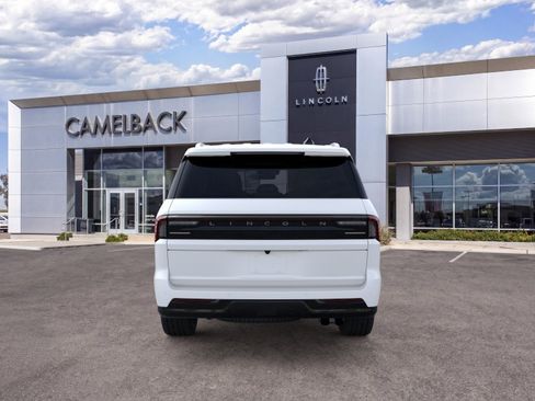 New 2026 Lincoln Navigator Reserve AWD/4WD image 30
