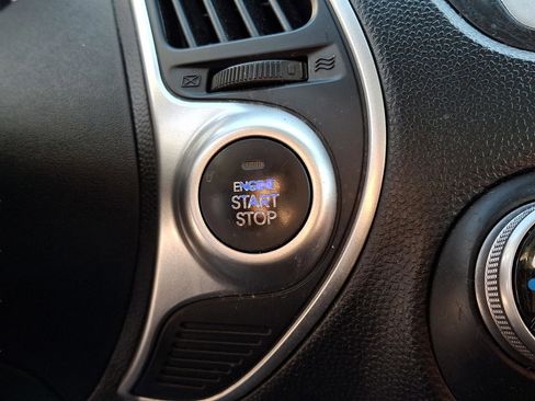 Used 2013 Hyundai Tucson Limited w/ Premium Pkg image 20