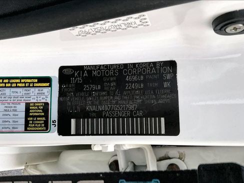 Used 2016 Kia Cadenza Premium FWD image 37