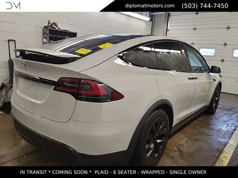 Used 2022 Tesla Model X Plaid image 4