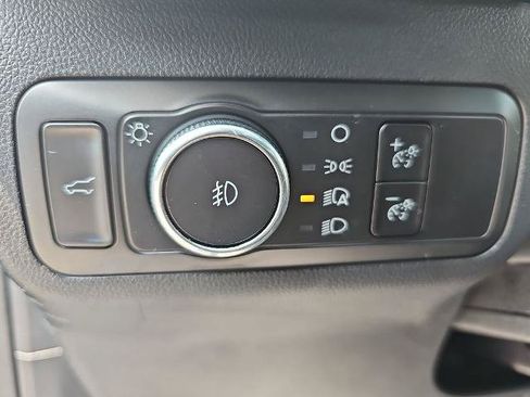 Certified 2025 Ford Escape ST-Line Select AWD/4WD image 25