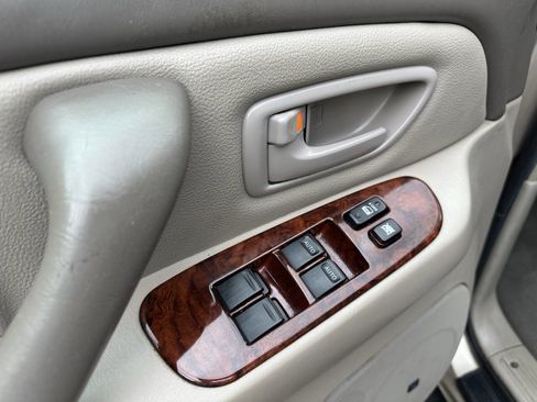 Used 2007 Toyota Sequoia Limited image 16