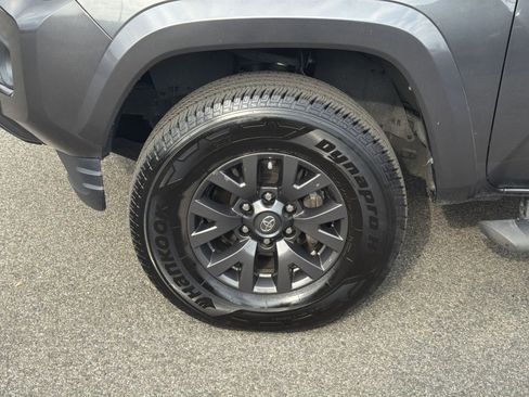 Used 2021 Toyota Tacoma SR5 image 12