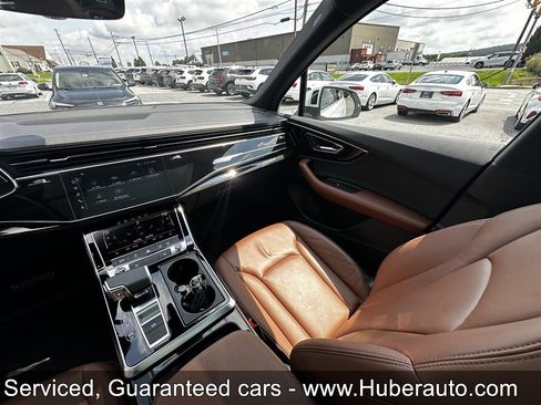 Used 2023 Audi Q7 2.0T Premium w/ Towing Package AWD/4WD image 17