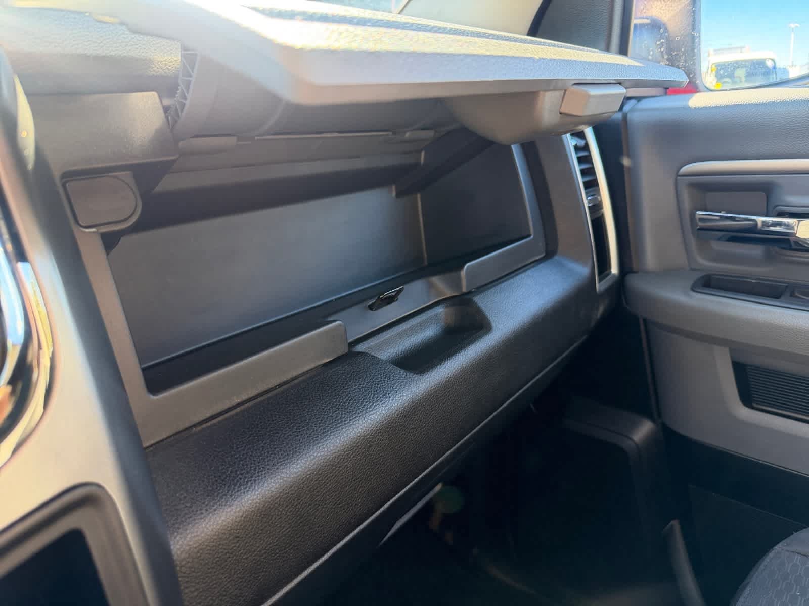 Used 2019 RAM 1500 Warlock AWD/4WD image 32