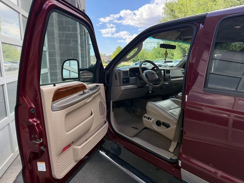 Used 2004 Ford F350 Lariat AWD/4WD image 20