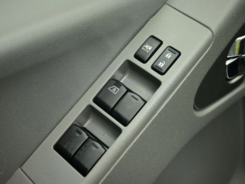 Used 2019 Nissan Frontier SV image 58