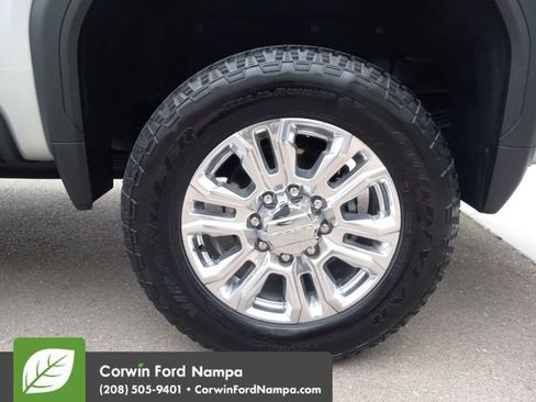 Used 2022 GMC Sierra 3500 Denali w/ Denali Ultimate Package image 29