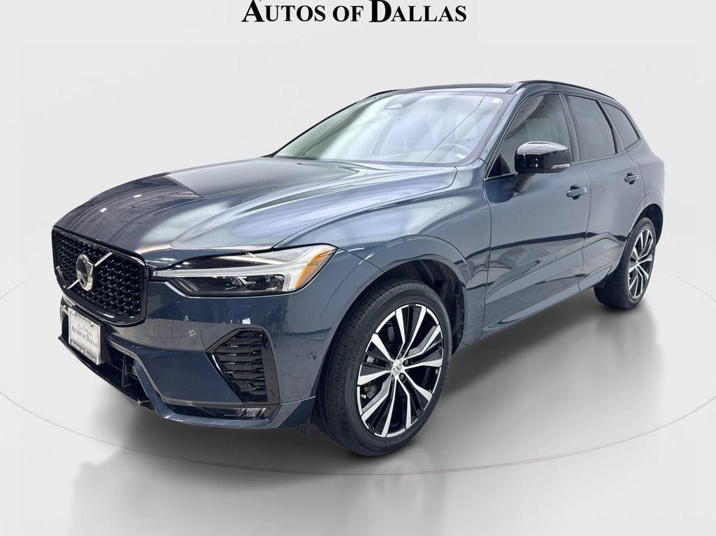 Used 2024 Volvo XC60 B5 Plus w/ Protection Package Premier AWD/4WD image 3