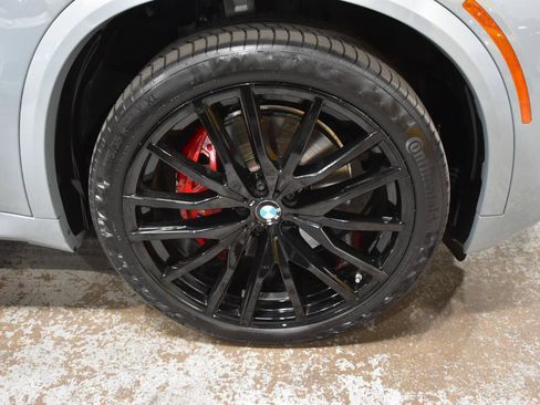 Used 2024 BMW X5 xDrive40i w/ M Sport Package AWD/4WD image 56