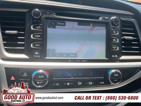 Used 2017 Toyota Highlander Limited Platinum AWD/4WD image 21